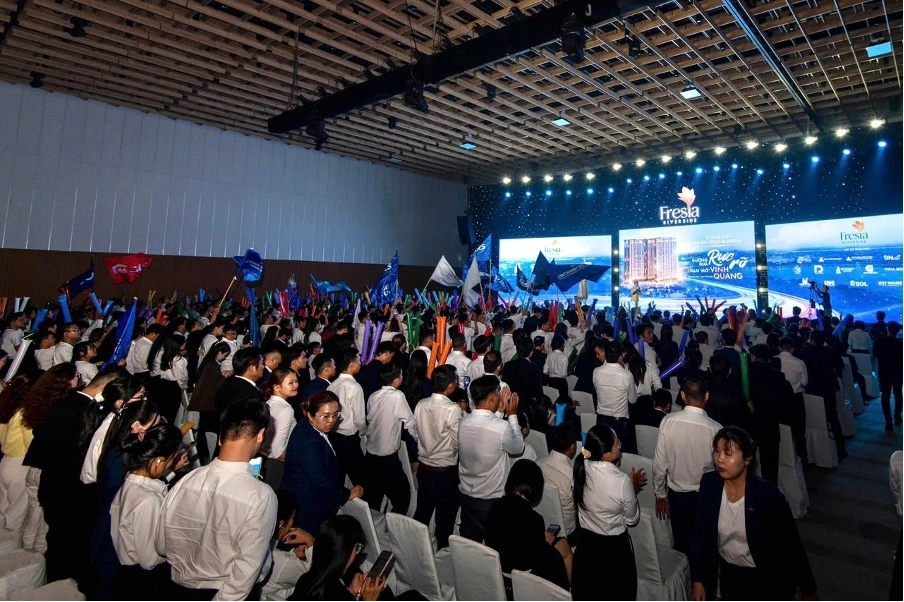 Hơn 1000 chuyên viên kinh doanh tham gia lễ ra mắt căn hộ cho giới trẻ