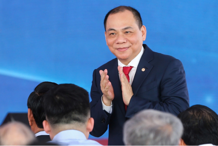 Tỷ phú Phạm Nhật Vượng tại lễ khởi công Khu đô thị lấn biển Cần Giờ, ngày 19/4