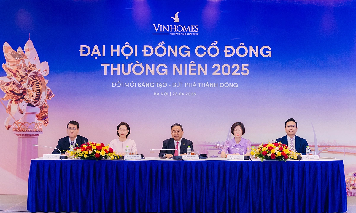 Đoàn chủ tịch của Vinhomes tại phiên họp thường niên ngày 23/4
